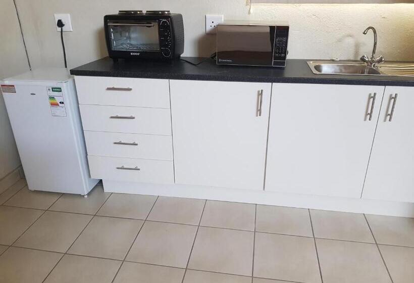 اتاق خانوادگی, Alimop Guesthouse