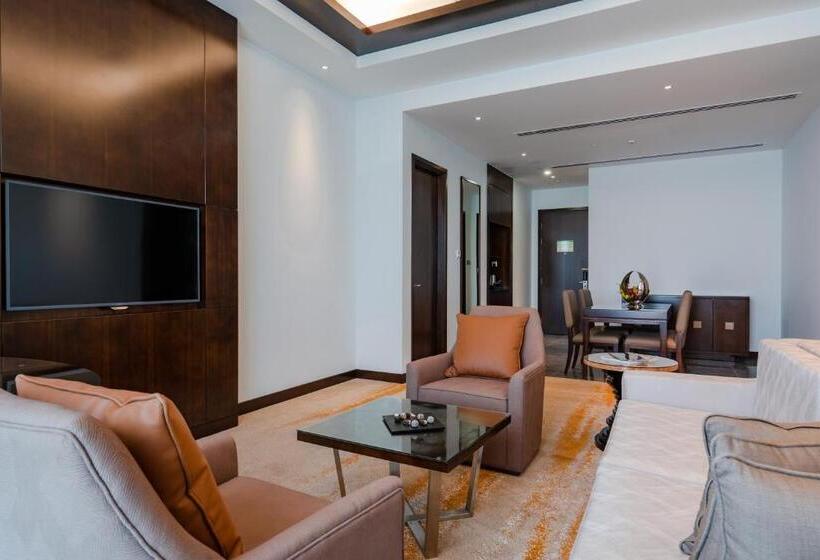 Quarto Standard Cama King, Johari Rotana