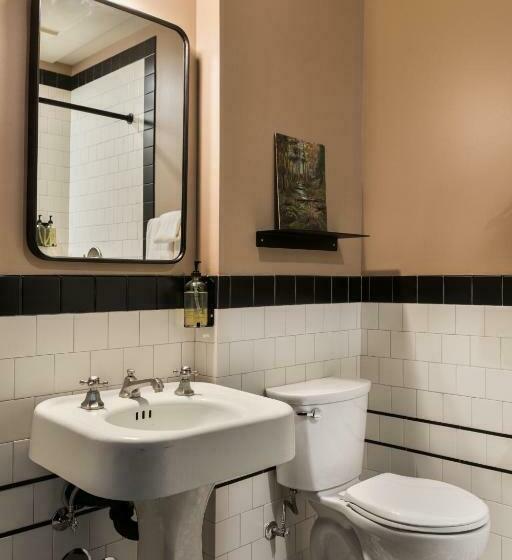 غرفة قياسية سرير كينج, Kex