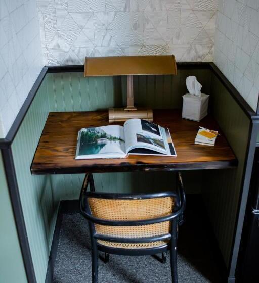 غرفة ديلوكس سرير كينج, Kex