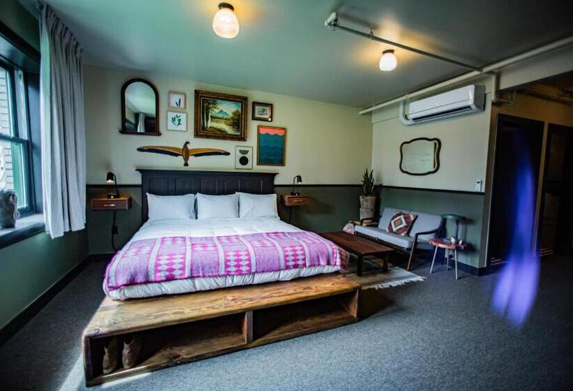 غرفة ديلوكس سرير كينج, Kex