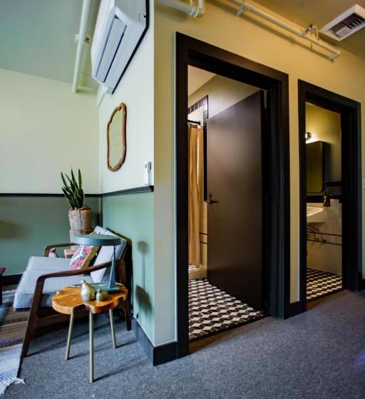 غرفة ديلوكس سرير كينج, Kex