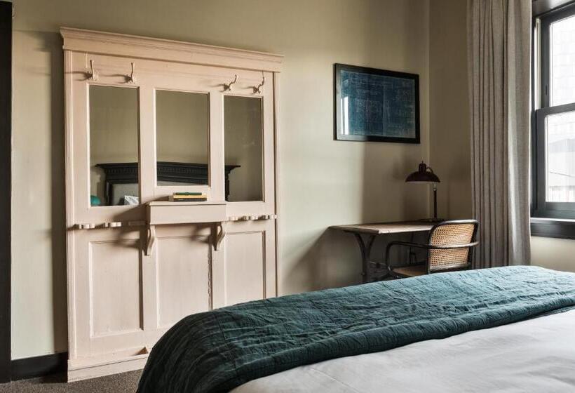 غرفة قياسية سرير كينج, Kex