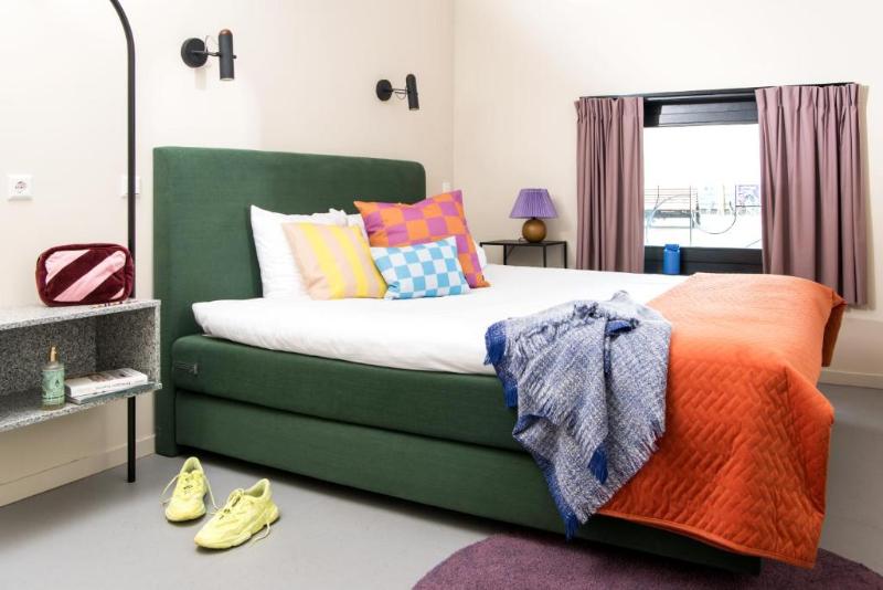 Quarto standard, Unplugged