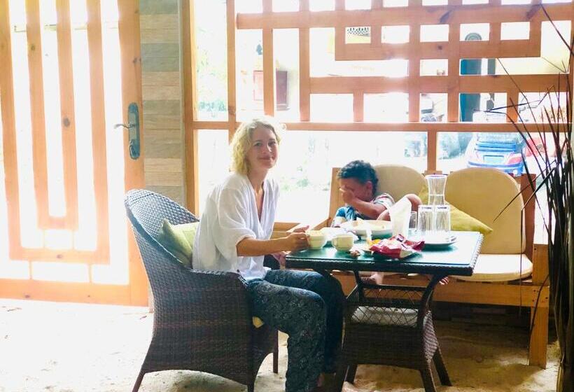 غرفة قياسية مطلّة علي الحديقة, White Tern Maldives