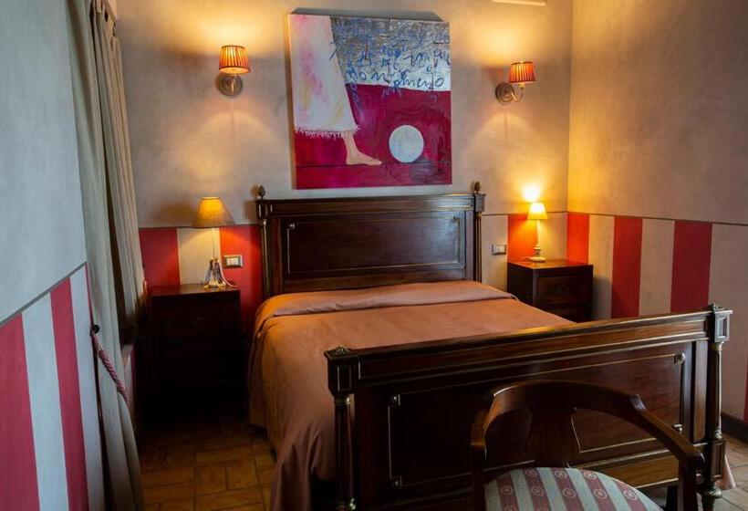 Büyük Çift Kişilik Yataklı Lüks Oda, Agriturismo Re Tarquinio