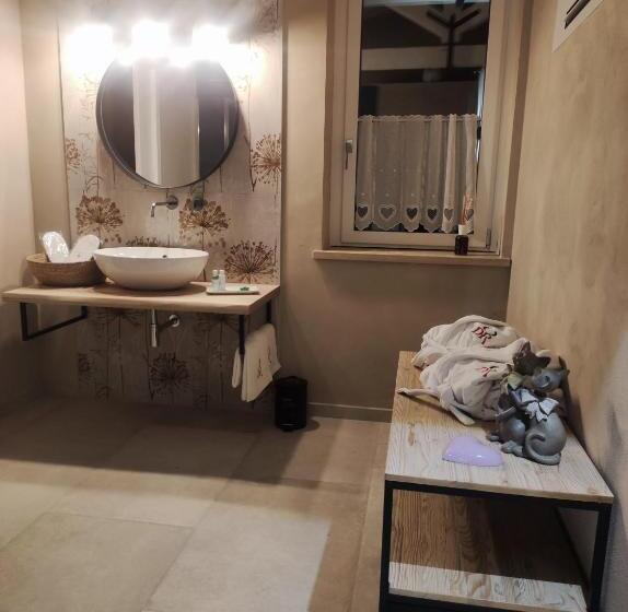 Jakuzili Süit, Agriturismo Re Tarquinio