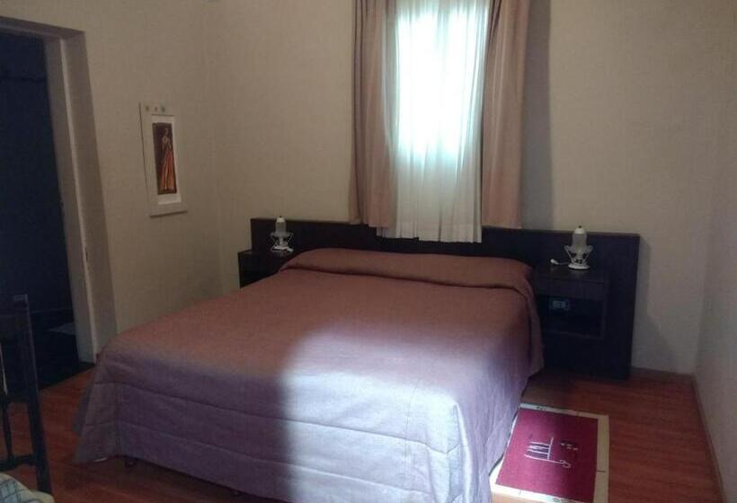 غرفة قياسية, Radio