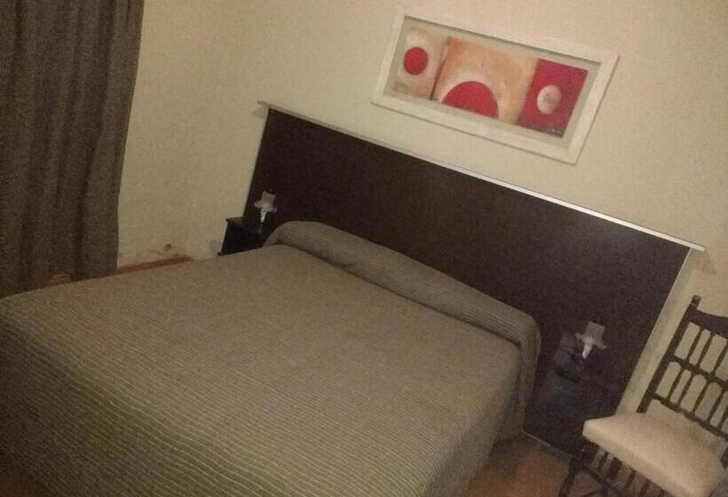 غرفة عائلية, Radio