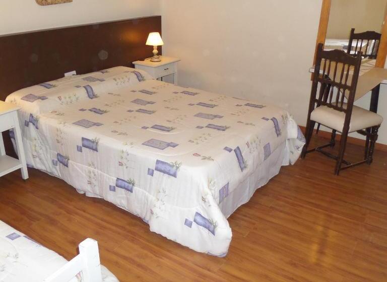 غرفة قياسية ثلاثية, Radio