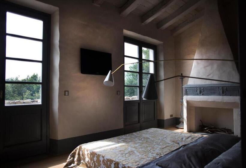 اتاق لوکس سه تخته, B&b La Fustaia