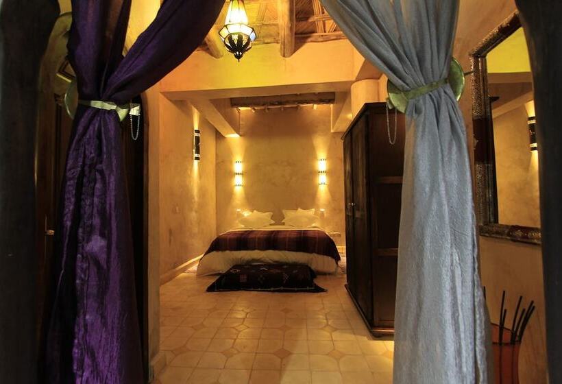 سوئیت دلوکس 2 خوابه, Kasbah Titrit