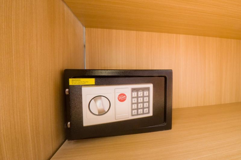 标准间, Reddoorz Apartment Near Bundaran Satelit Surabaya