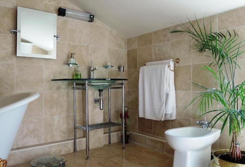 جناح سوبيريور, The Georgian House