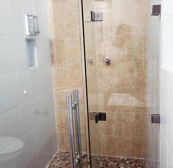 标准间, Real De Lua