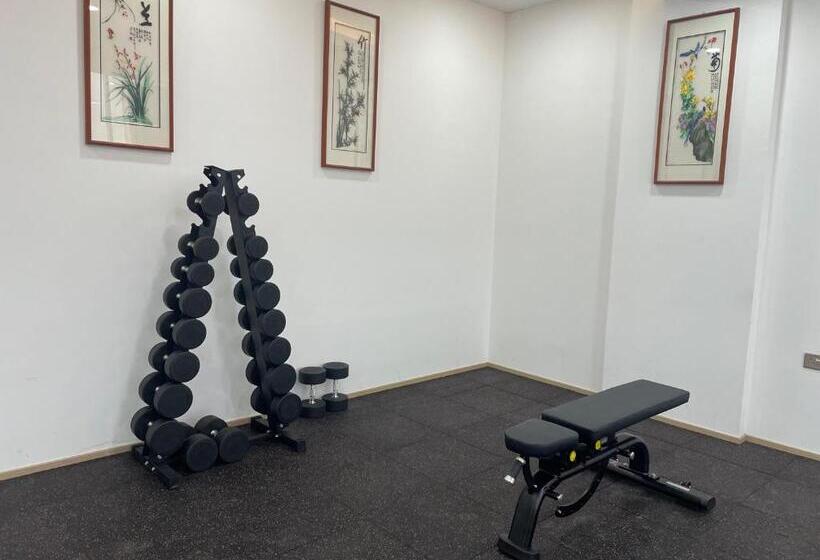 آپارتمان 3 خوابه, Season Inn