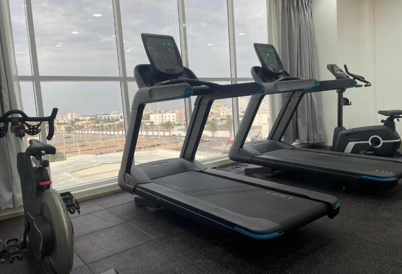 آپارتمان 3 خوابه, Season Inn