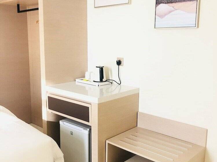 デラックスルーム, Season Inn
