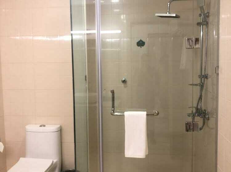 اتاق لوکس, Season Inn