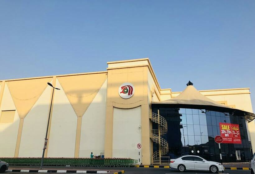 اتاق لوکس, Season Inn