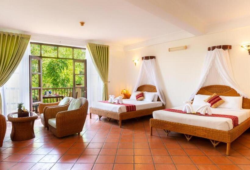 اتاق استاندارد چهارنفره با بالکن, White Sand Resort Mui Ne