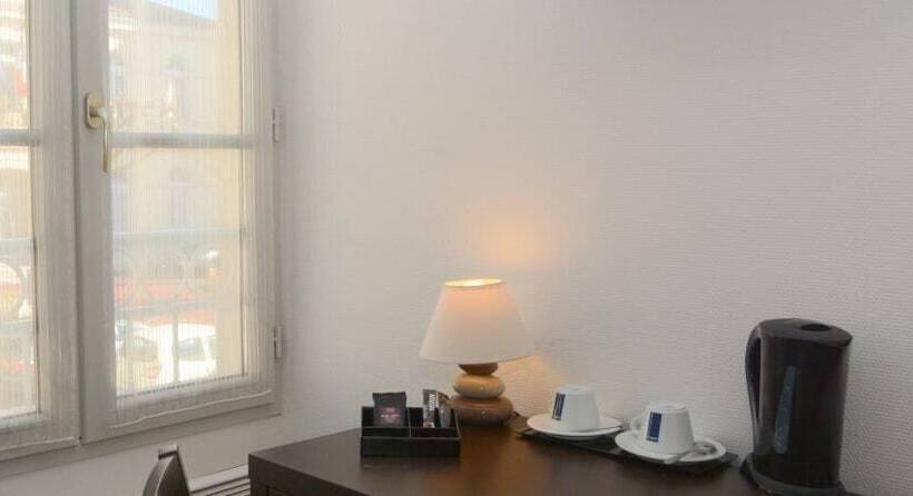 스탠다드 룸, Hôtel Restaurant Le Lion D Or