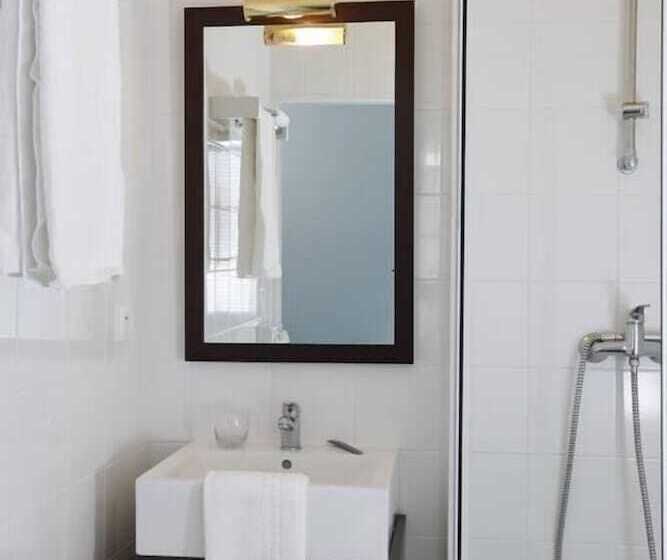 חדר סופריור, Hôtel Restaurant Le Lion D Or