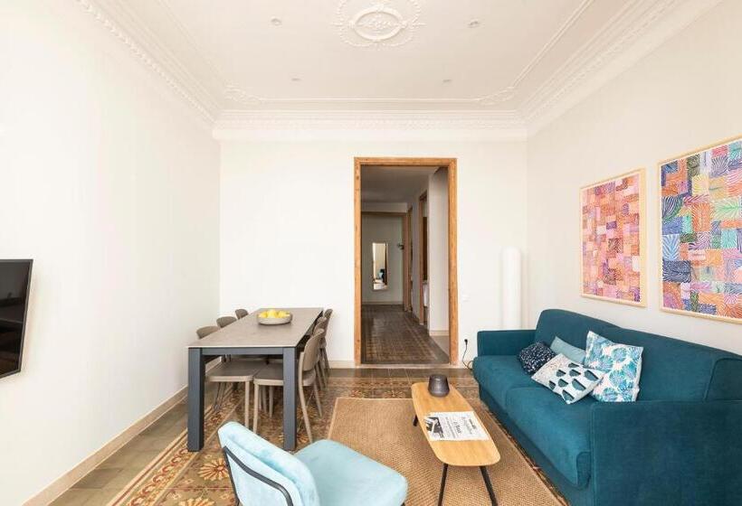 Апартаменты 3 Спальни, Aspasios Gracia Apartments