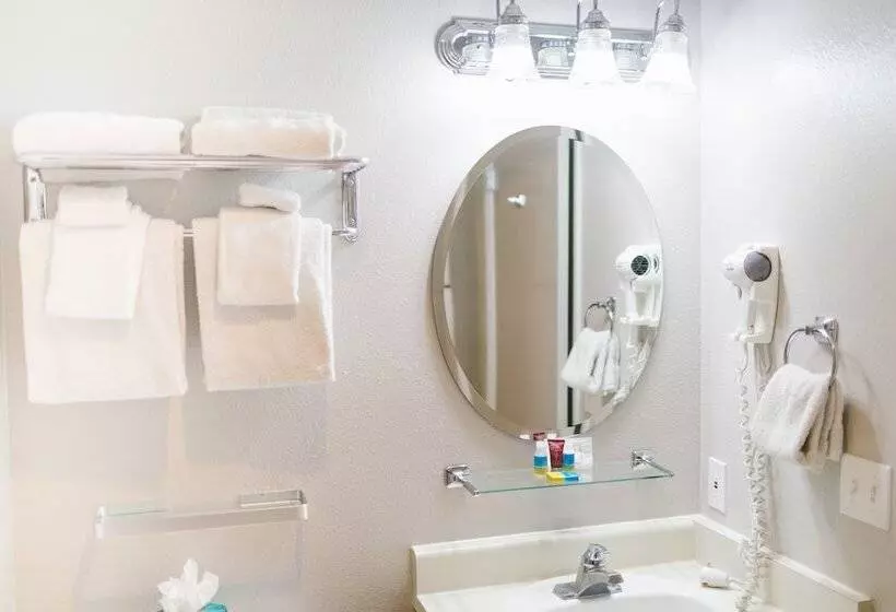 سوییت, Friday Harbor Suites