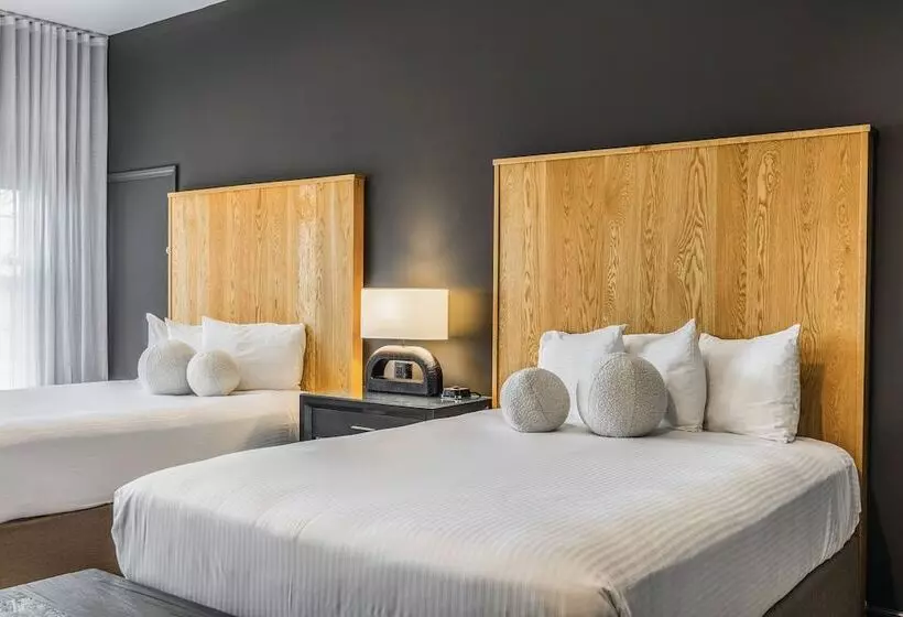 デラックスルーム, Cottages & Suites Geneva National