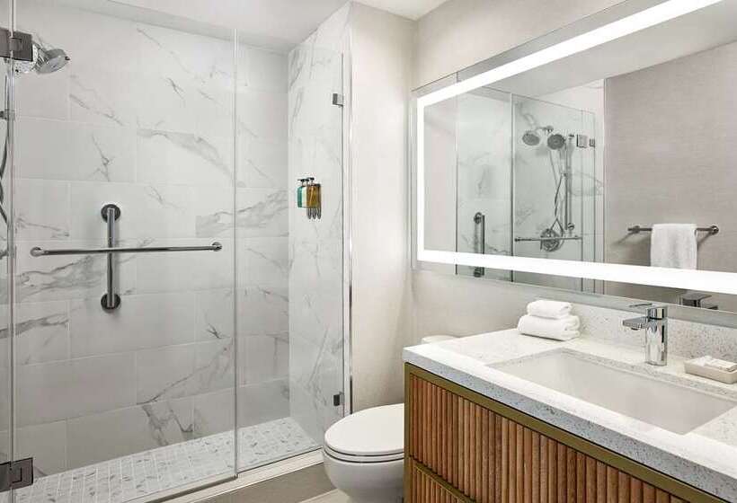 キングサイズベッドのスタンダードルーム, Inn Of Naples, Tapestry Collection By Hilton