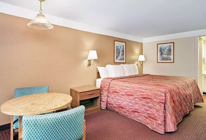اتاق استاندارد با 2 تخت دوبل, Knights Inn Charleston West Virginia
