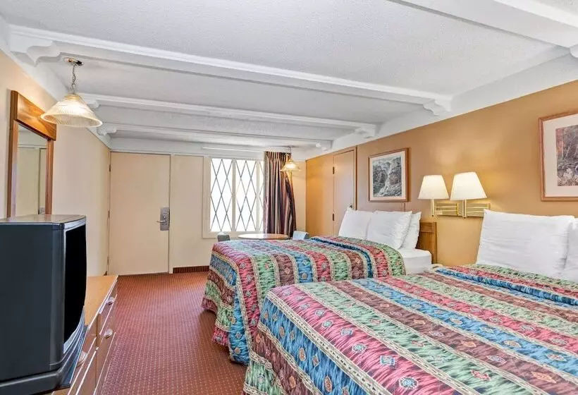 اتاق استاندارد با 2 تخت دوبل, Knights Inn Charleston West Virginia