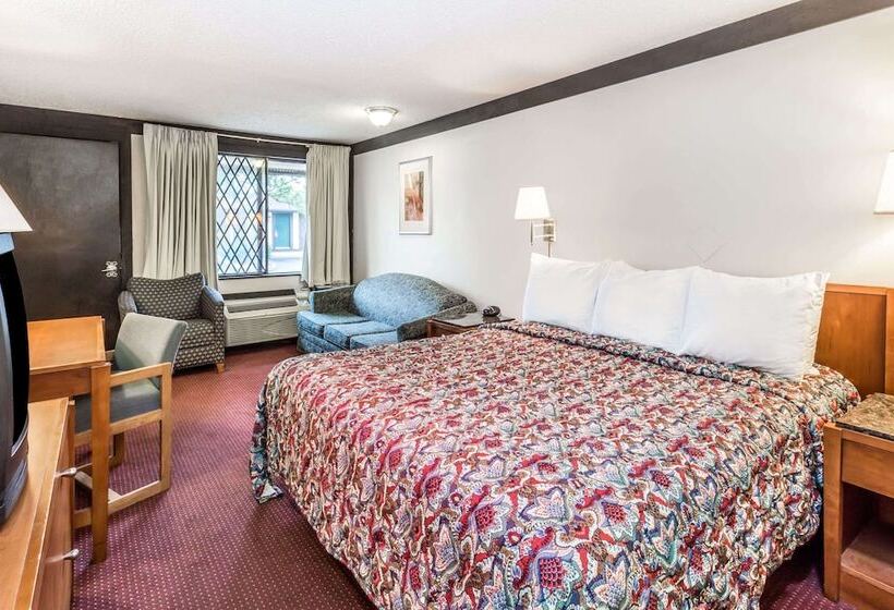 جناح مزود بجاكوزى, Knights Inn Racine