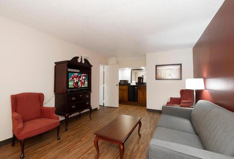 キングサイズベッドのスイートルーム, Red Roof Inn & Suites Calhoun