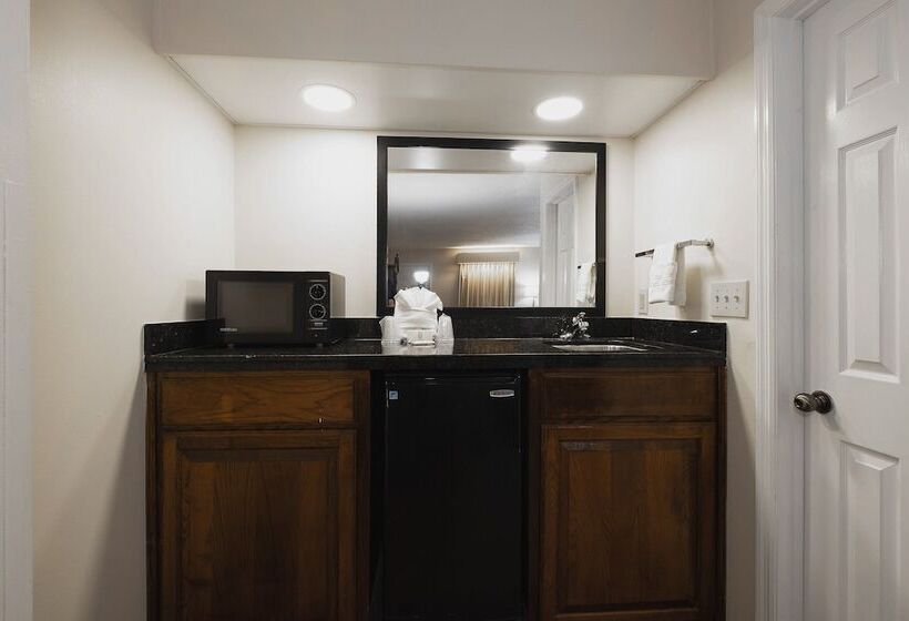 デラックスルーム, Red Roof Inn & Suites Calhoun