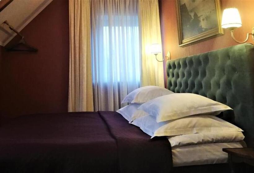 Habitació Estàndard Vista Jardí, Vinoteegi Residents