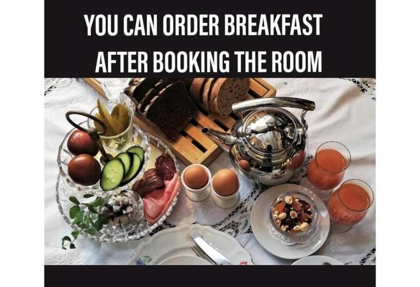 Junior Suite Deluxe, Vinoteegi Residents