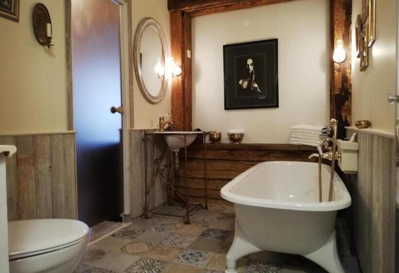 Habitació Deluxe, Vinoteegi Residents