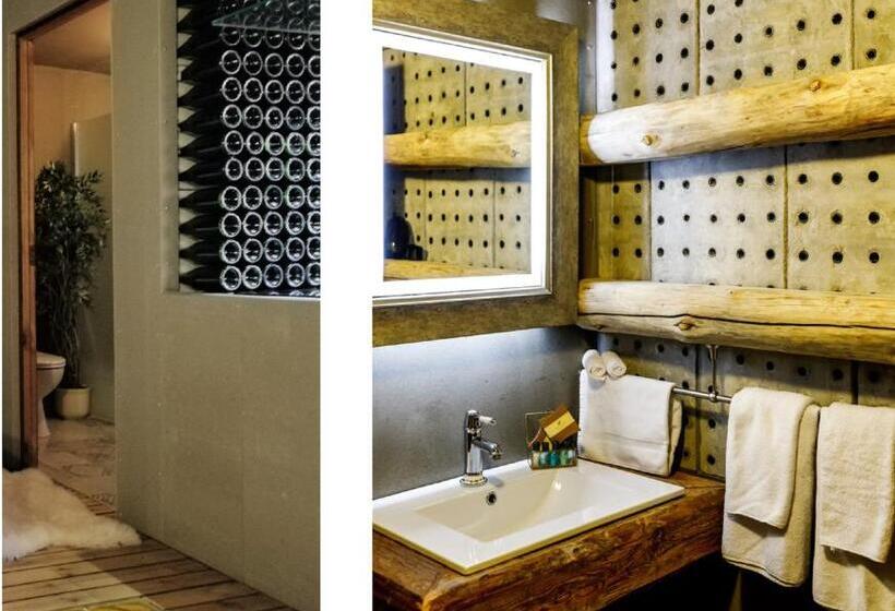 Bungalow Deluxe, Vinoteegi Residents