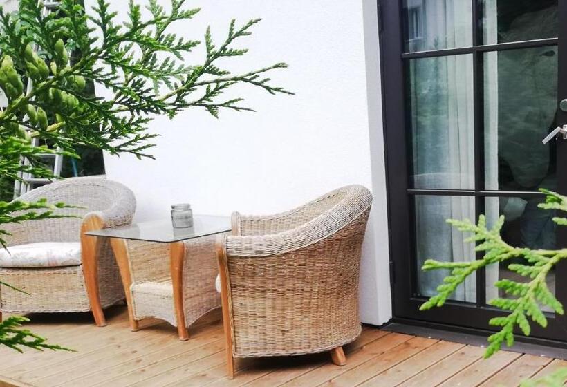 Habitació Deluxe Vista Jardí, Vinoteegi Residents