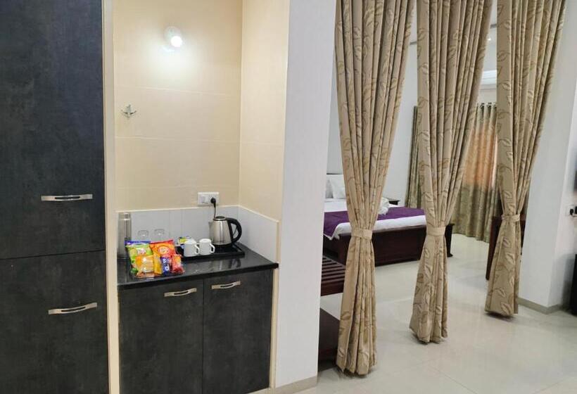 غرفة قياسية سرير كينج, Sapphero Resorts