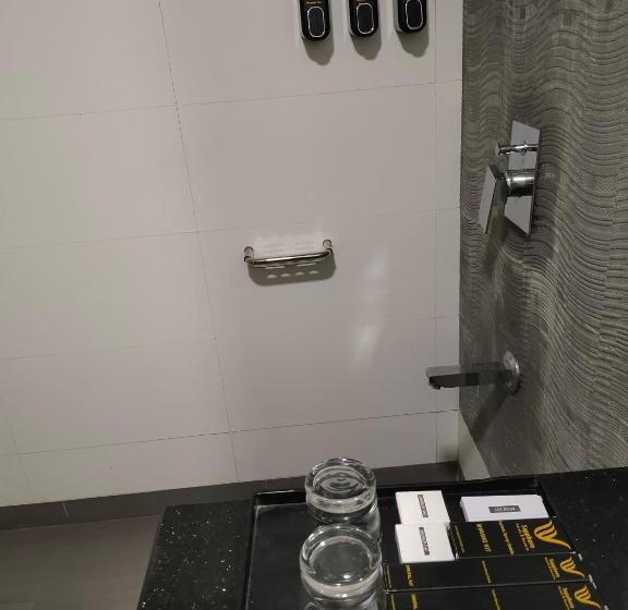 غرفة قياسية سرير كينج, Sapphero Resorts