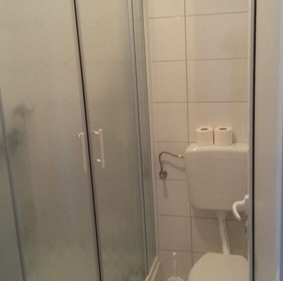 اتاق استاندارد سه نفره, Marinko Kozina    Medjugorje