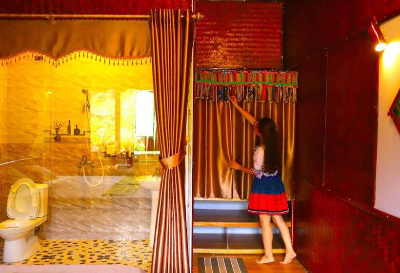 بنگله خانوادگی, The Art Golden Jungle House