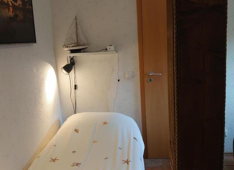 חדר סטנדרט יחיד, De Cyprian Bed & Breakfast