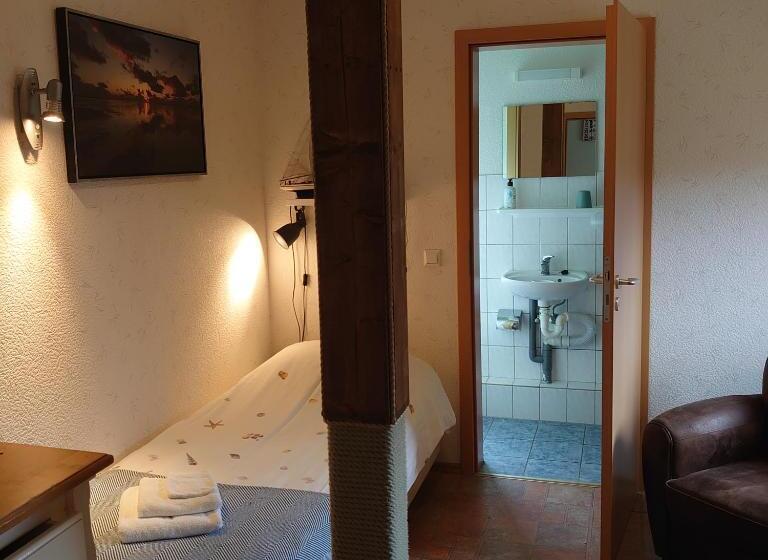 חדר סטנדרט יחיד, De Cyprian Bed & Breakfast