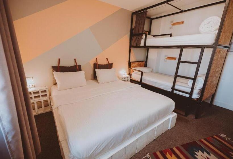 اتاق لوکس خانوادگی, Nomads Hotel Petra