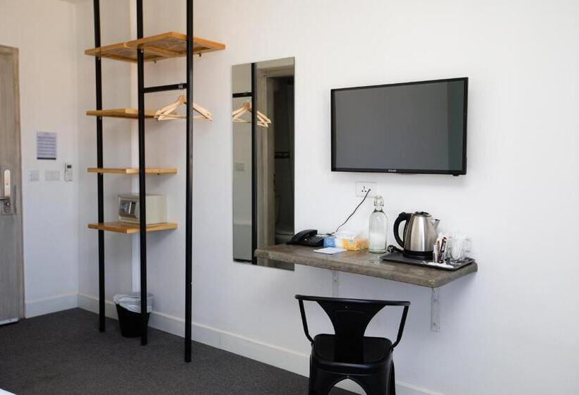 اتاق لوکس خانوادگی, Nomads Hotel Petra