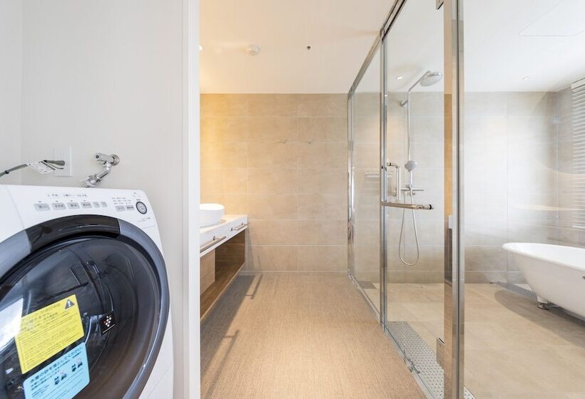 غرفة بريميوم, Tokyu Stay Okinawa Naha